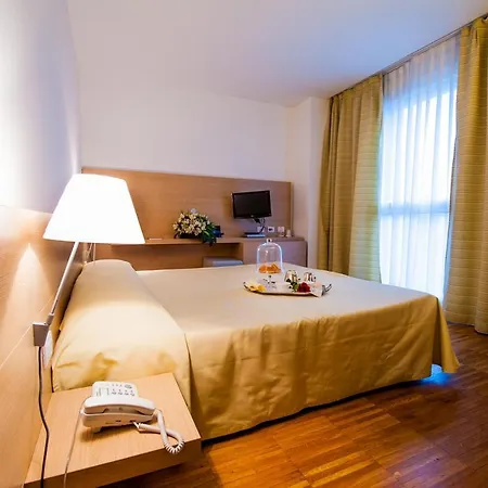 호텔 Schio Hotel 4*