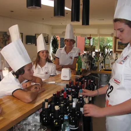 Schio Hotel ホテル